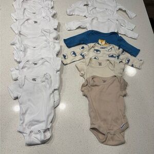 Gerber Newborn Bundle - 24 pieces!
